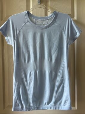 Athleta Momentum Flex Tee Light Blue